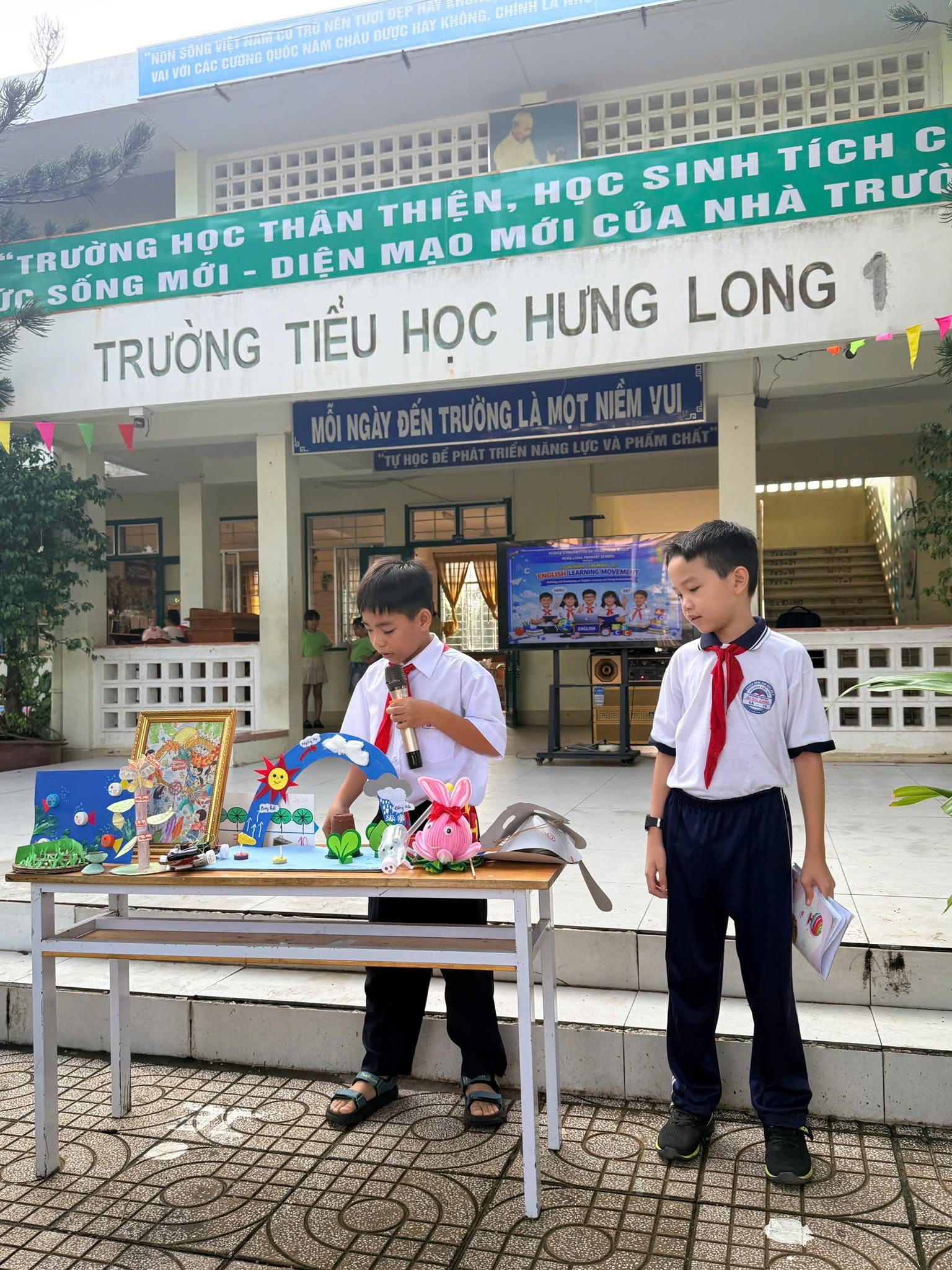 Sinh hoạt tuần 4: Cùng làm – Cùng vui tại Tiểu học Hưng Long