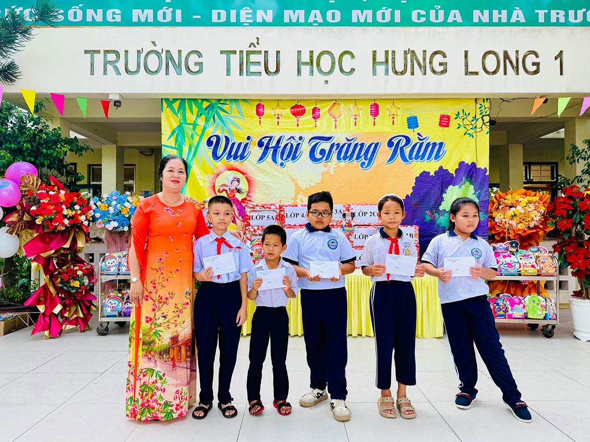 Chọn sách và tài liệu tham khảo phù hợp với từng khối lớp